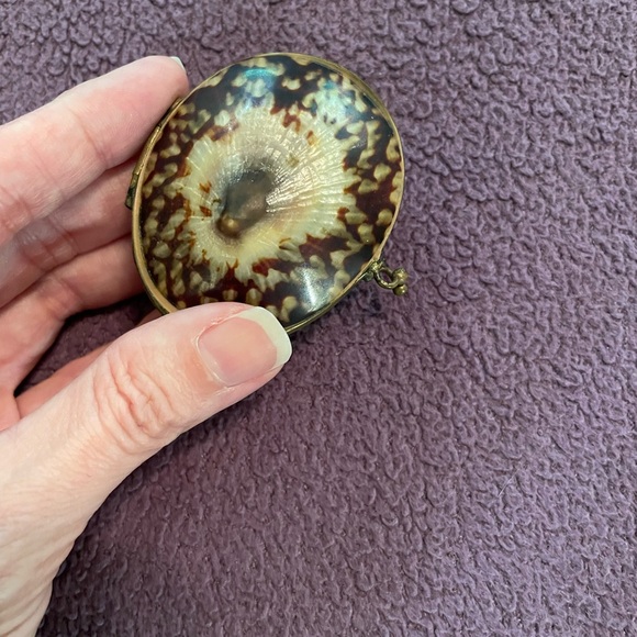 *3 for$20* Shell Trinket Box - Picture 3 of 6